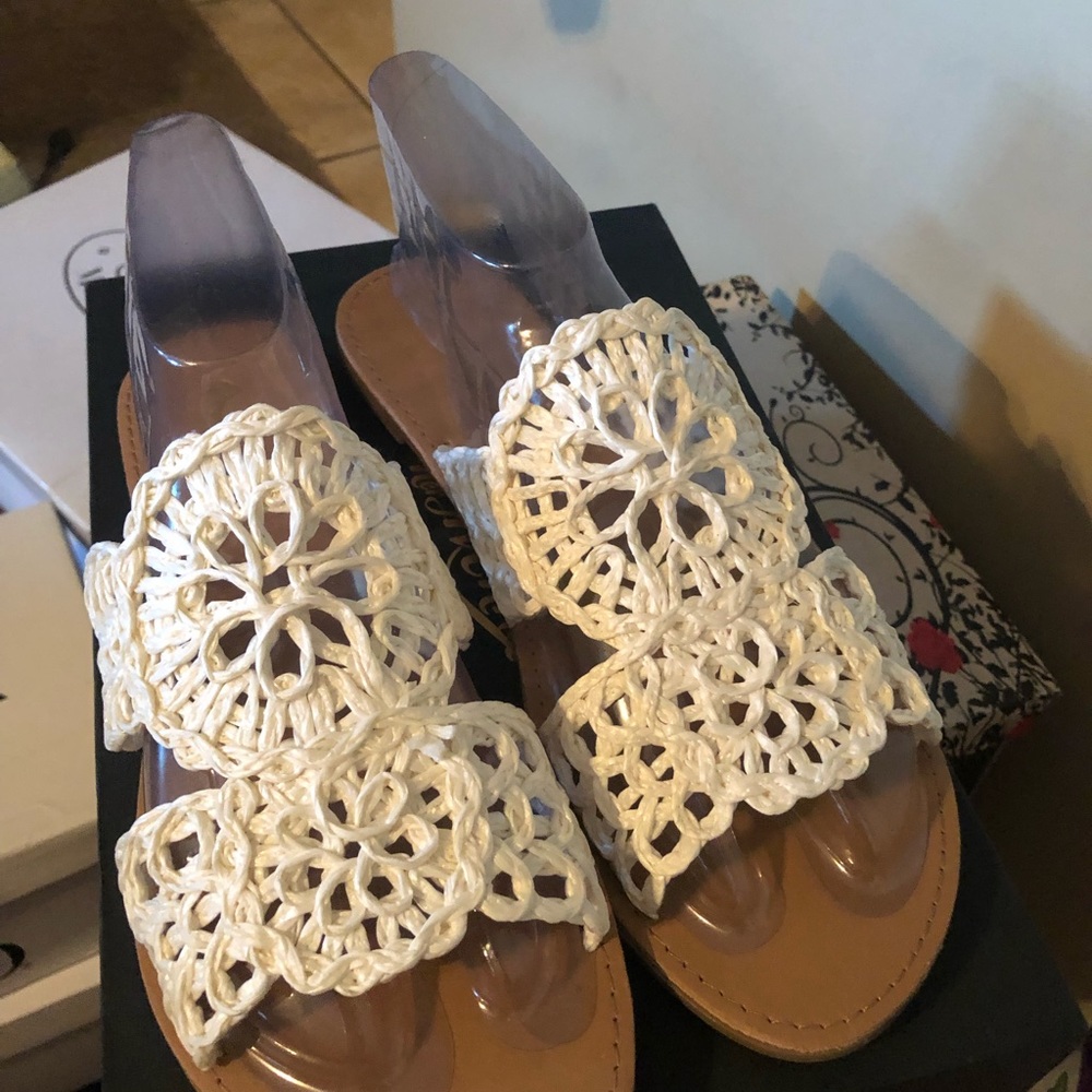 Beige sandal, size 8.5, brand new